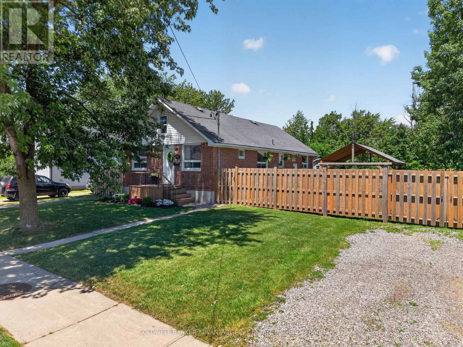 Property Photo: 286 Gilmore Road East ON L2A 2M8