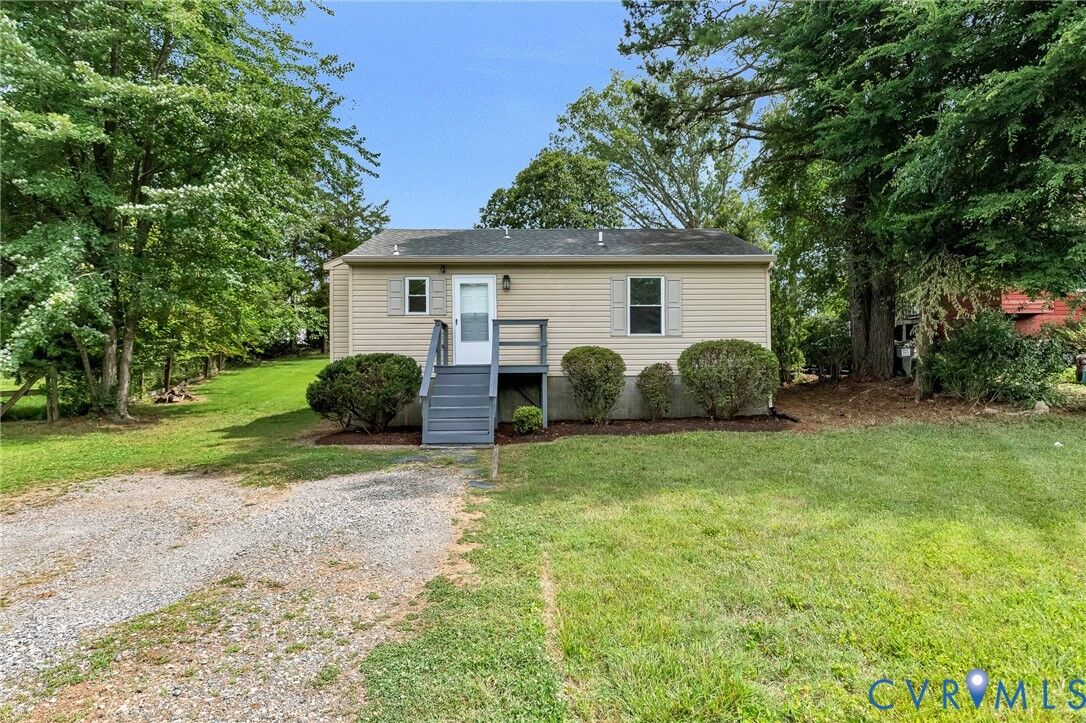 Property Photo:  10625 W Providence Road  VA 23236 
