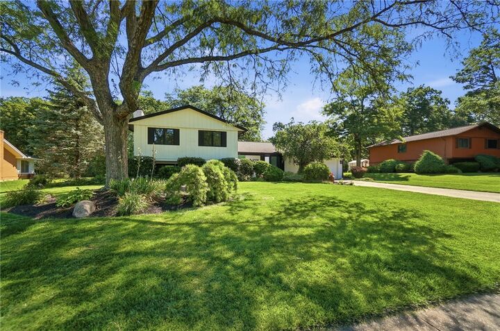 Property Photo: 8220 Paragon Road OH 45458