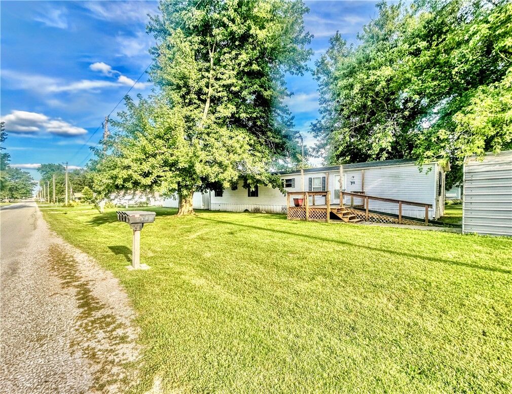 Property Photo: 308 W North Second Street IL 62465