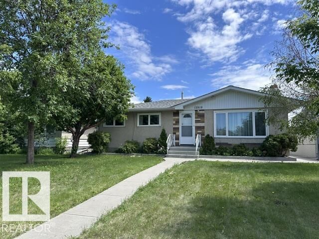 Property Photo:  12919 86 Street NW  AB T5E 3A9 