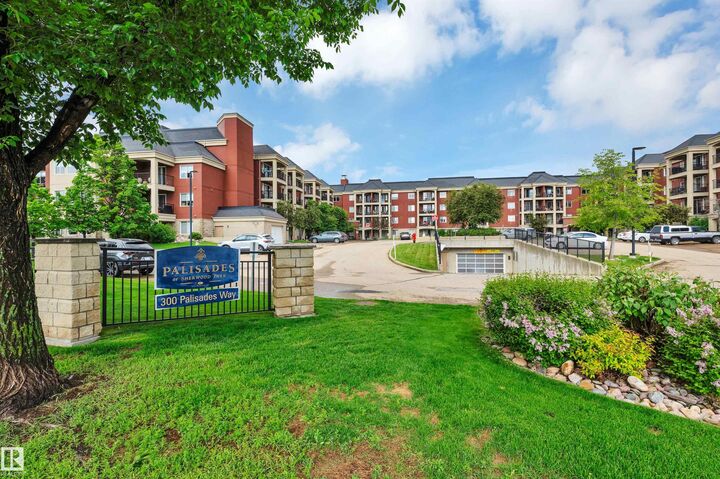 300 Palisades Way 221 — photo 1