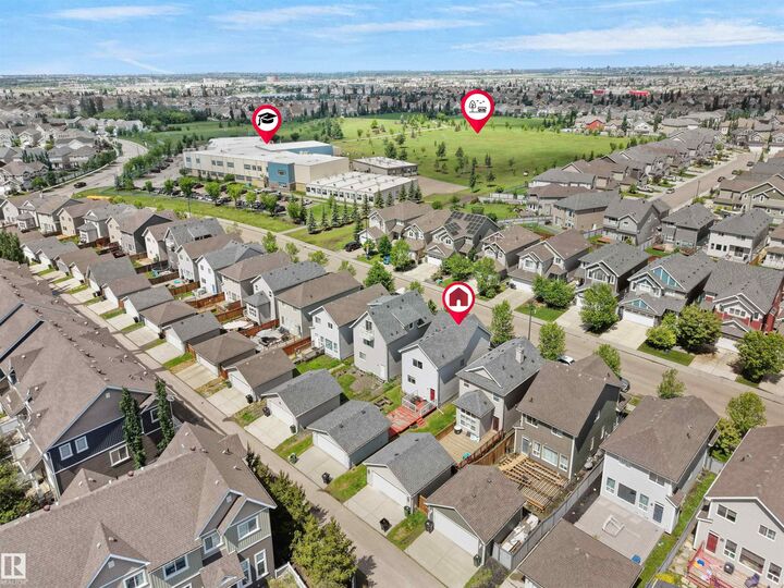Property Photo: 7827 22 Avenue SW AB T6X 0Z2