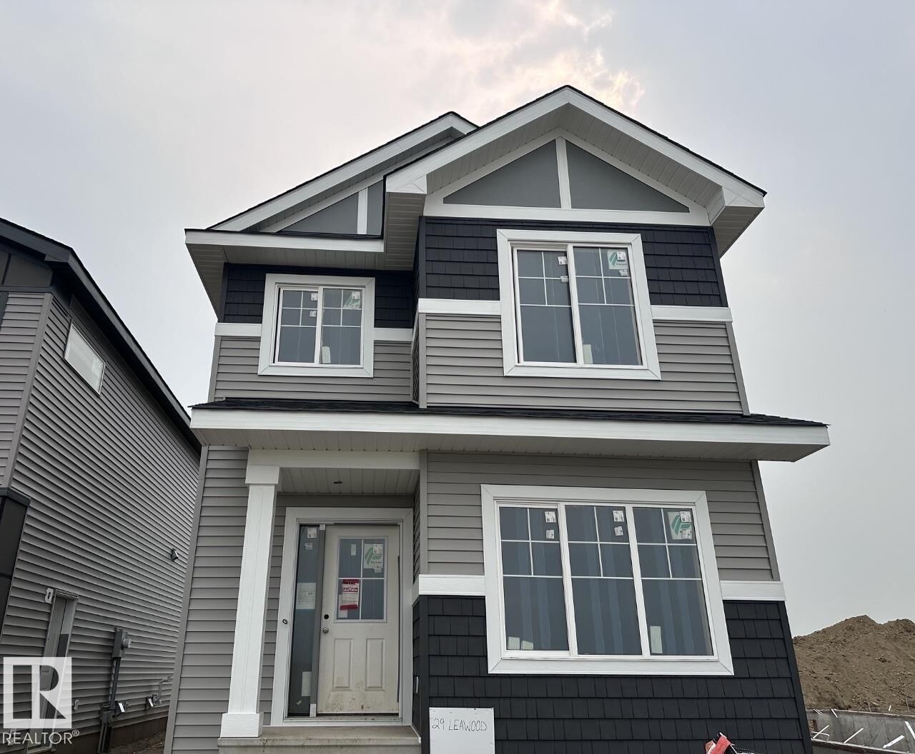 Property Photo: 29 Leawood Link AB T7X 4B8