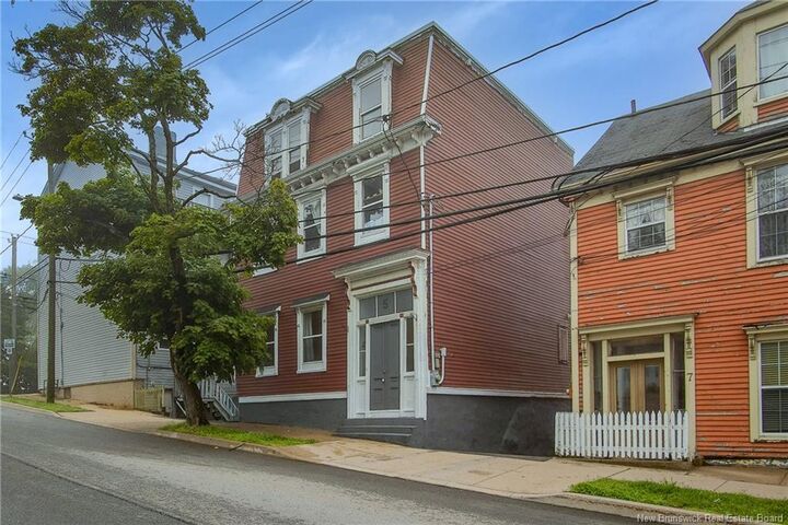5 Paddock Street — photo 1