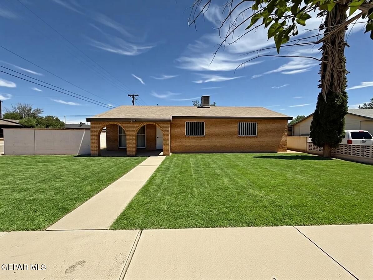 Property Photo:  501 Eduardo Street  TX 79821 