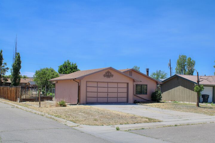 Property Photo:  255 E Raven Avenue  CO 81648 