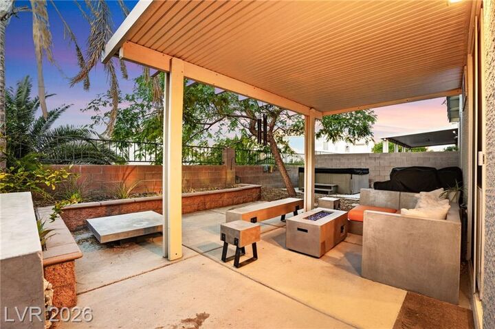 Property Photo: 9539 Windborne Avenue NV 89147