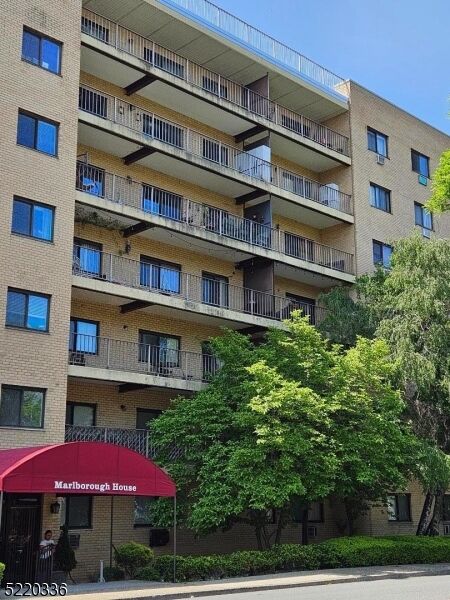 Property Photo: 44 S Main St 6J NJ 07644
