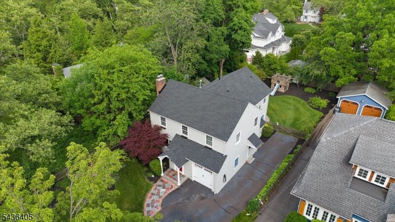 Property Photo:  424 Colonial Ave  NJ 07090 