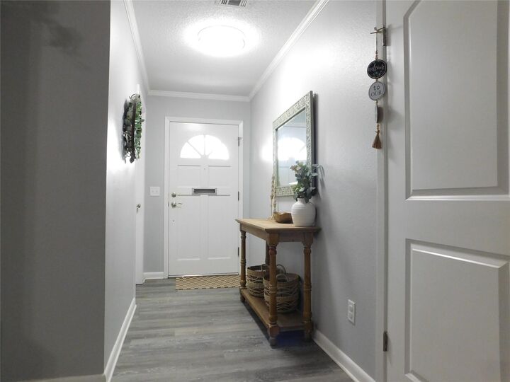 Property Photo: 407 Ash Street TX 77437