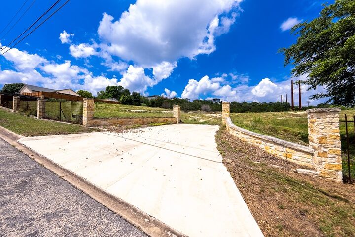 Property Photo:  103 Greenwood  TX 78025 