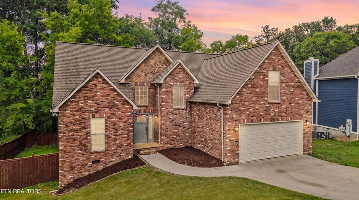 Property Photo: 2145 Willow Creek Lane TN 37909