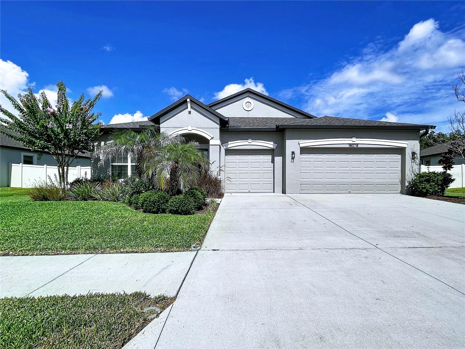 Property Photo:  18078 Romanesque Court  FL 34610 