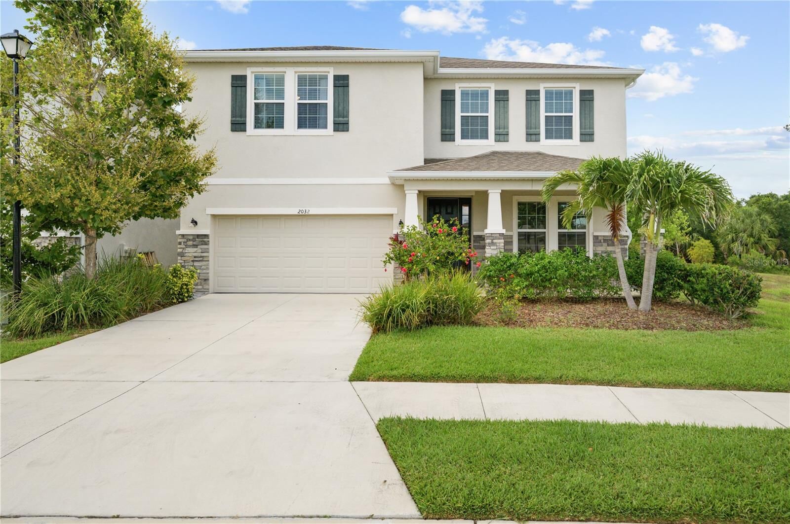 Property Photo:  2032 Midnight Pearl Drive  FL 34240 