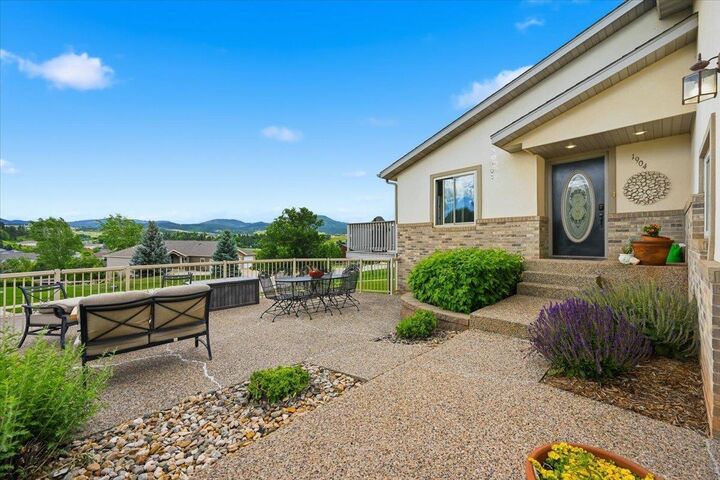 Property Photo:  1904 Cowboy Lane  SD 57783 