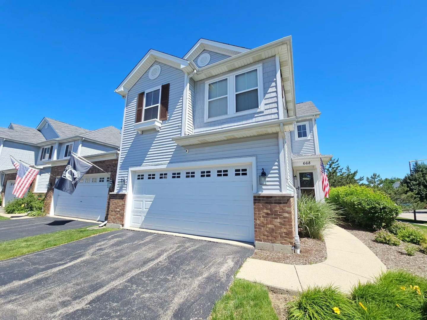 Property Photo:  668 Acadia Circle  IL 60014 