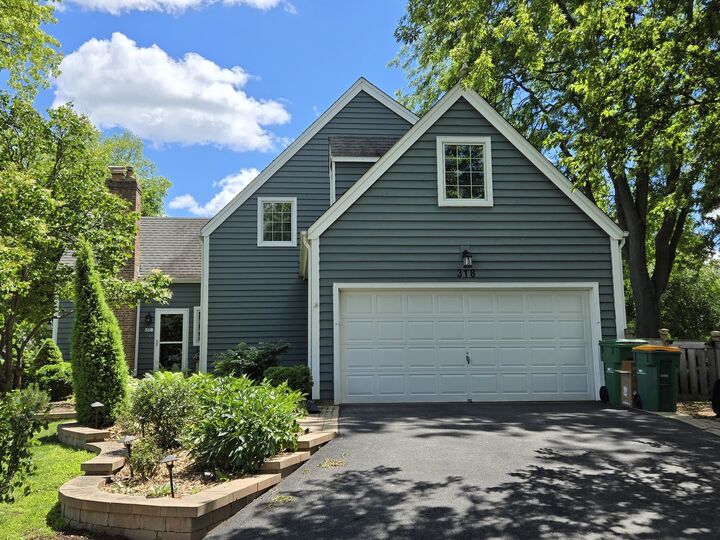 Property Photo:  318 Seafarer Drive  IL 60030 