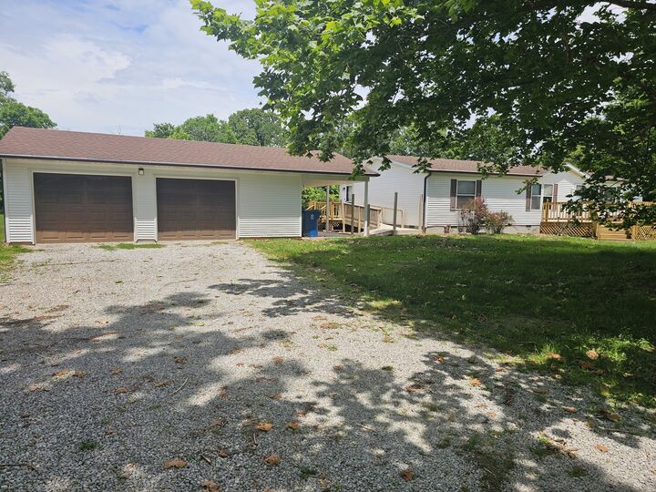 Property Photo: 14230 E Windsong Road IL 62864