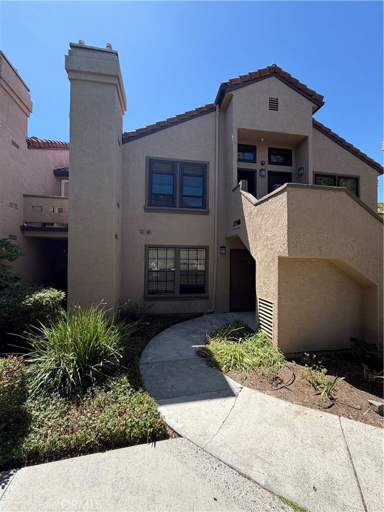 Property Photo:  1062 Calle Del Cerro 1230  CA 92672 