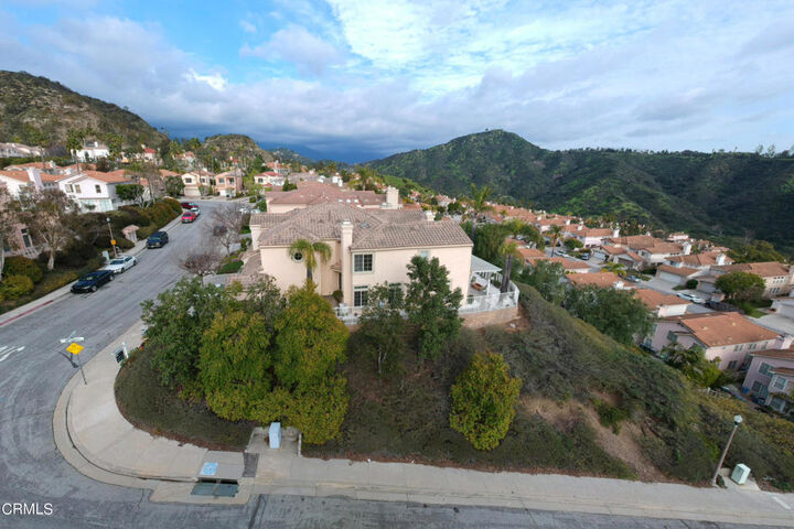 Property Photo: 1800 Calle Suenos CA 91208