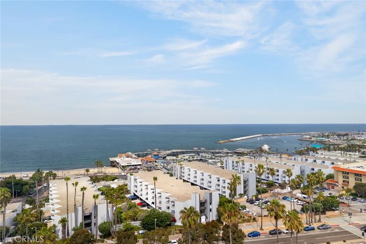 Property Photo:  650 The Village #108  CA 90277 