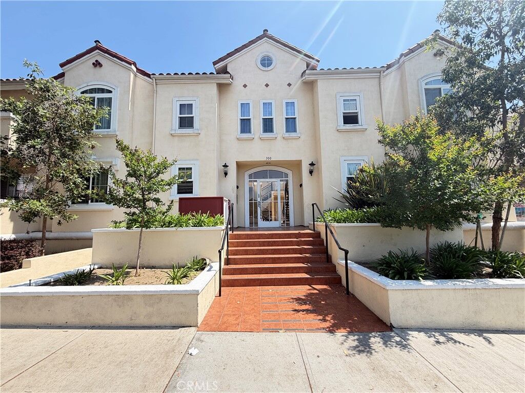 Property Photo: 300 E Providencia 111 CA 91502