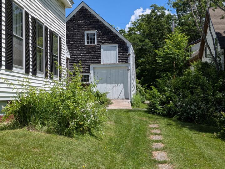 Property Photo:  5 Lincoln Street  ME 04357 