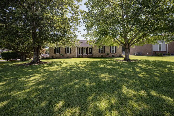 Property Photo:  152 Greenbriar Cir  TN 37355 