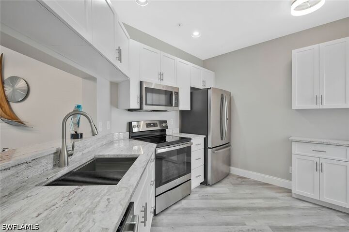Property Photo: 12065 Summergate Circle 101 FL 33913