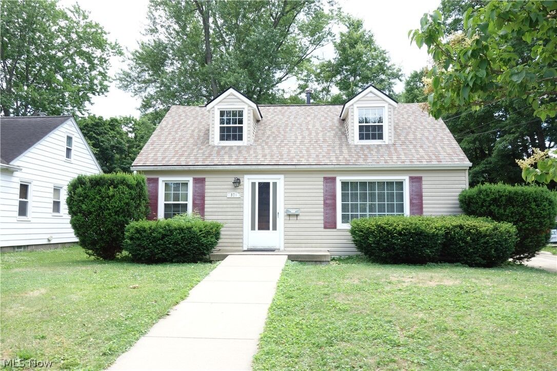 Property Photo:  871 Overlook Avenue  OH 44266 
