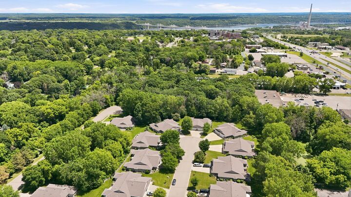 Property Photo:  724 Victoria Court  MN 55082 