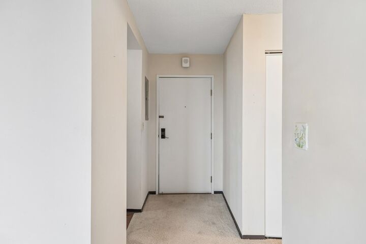 Property Photo:  1181 Edgcumbe Road 814  MN 55105 