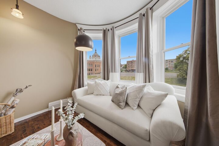 Property Photo:  168 College Avenue W 2  MN 55102 