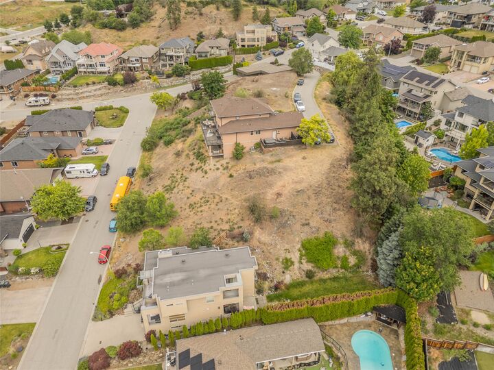 Photo de la propriété: 1691 Lindsay Drive BC V1V 2P7