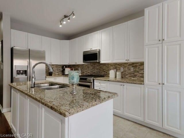 Property Photo:  3219 Cabano Crescent  ON L5M 0B9 