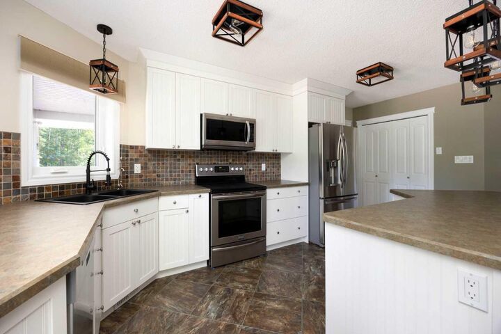 Property Photo: 9 Bondiss Drive AB T0A 0M0