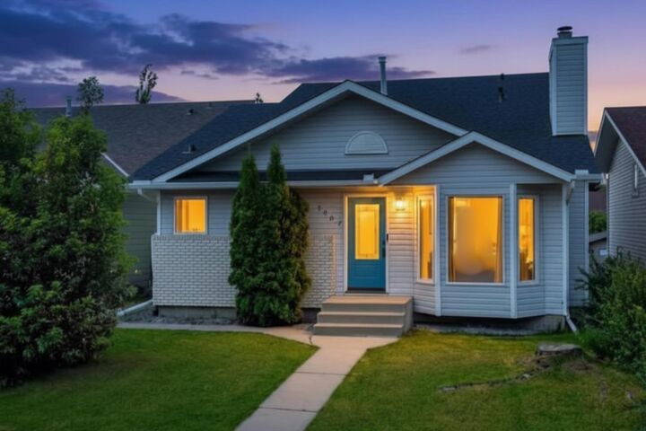 1667 Meadowbrook Drive SE — photo 1