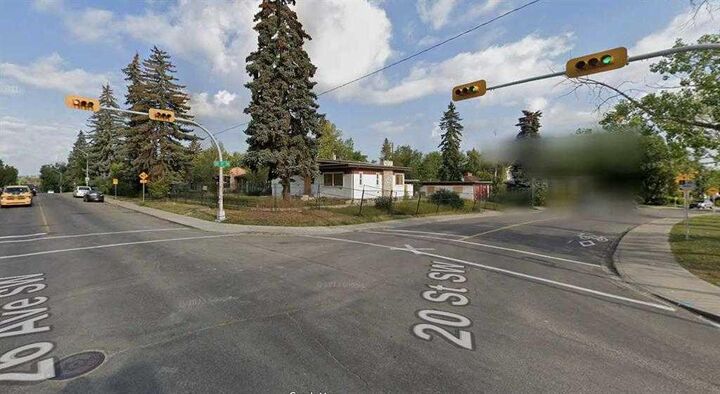 2104 26 Avenue SW — photo 1