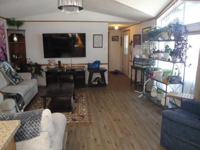 Property Photo:  3307 31st Street S  AB T1K 7K3 