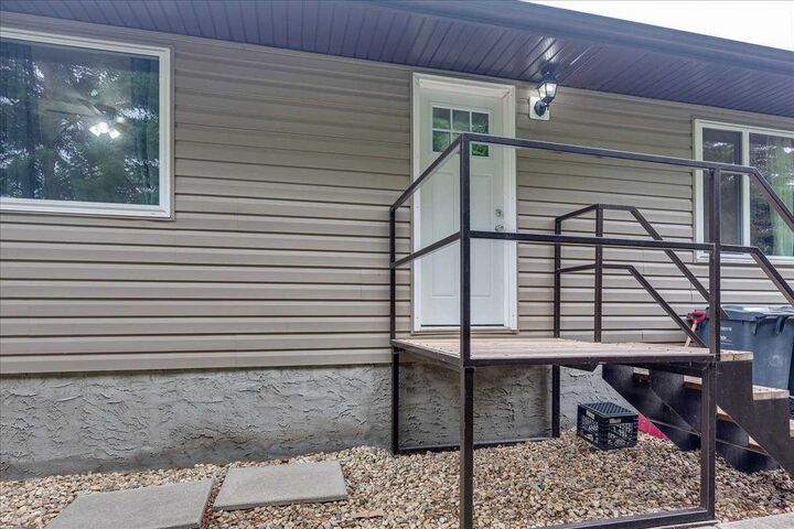 Property Photo:  4809 42 Street  AB T4J 1C3 