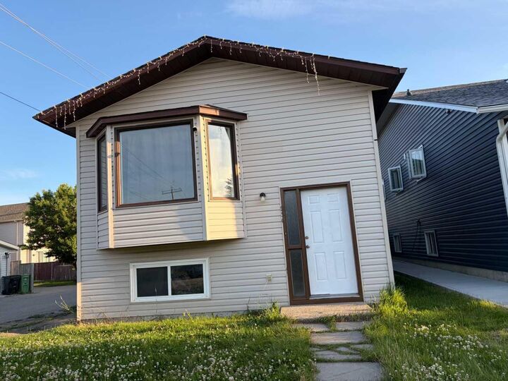 250 Falmere Way NE — photo 1