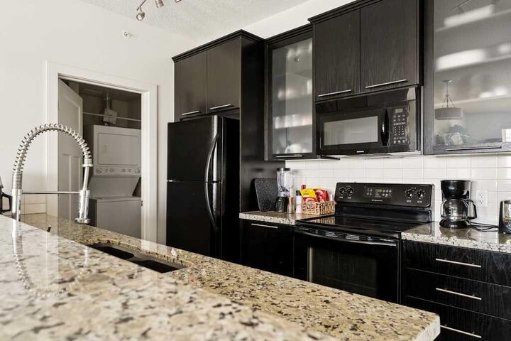 3410 20 Street SW 313 — photo 1