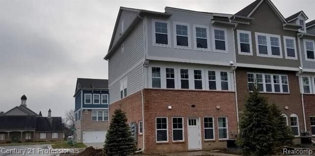Property Photo:  42 Kalter 25  MI 48098 