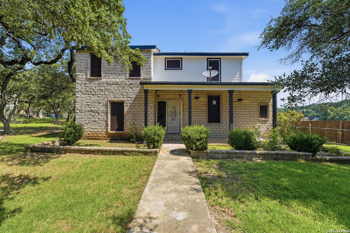 Property Photo: 1207 Langdon TX 78260