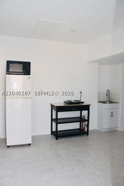 Property Photo:  