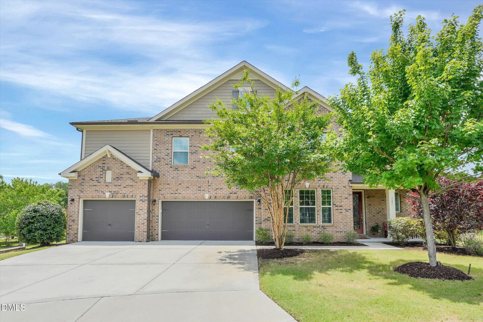Property Photo: 105 Canoe Brook Court NC 27713