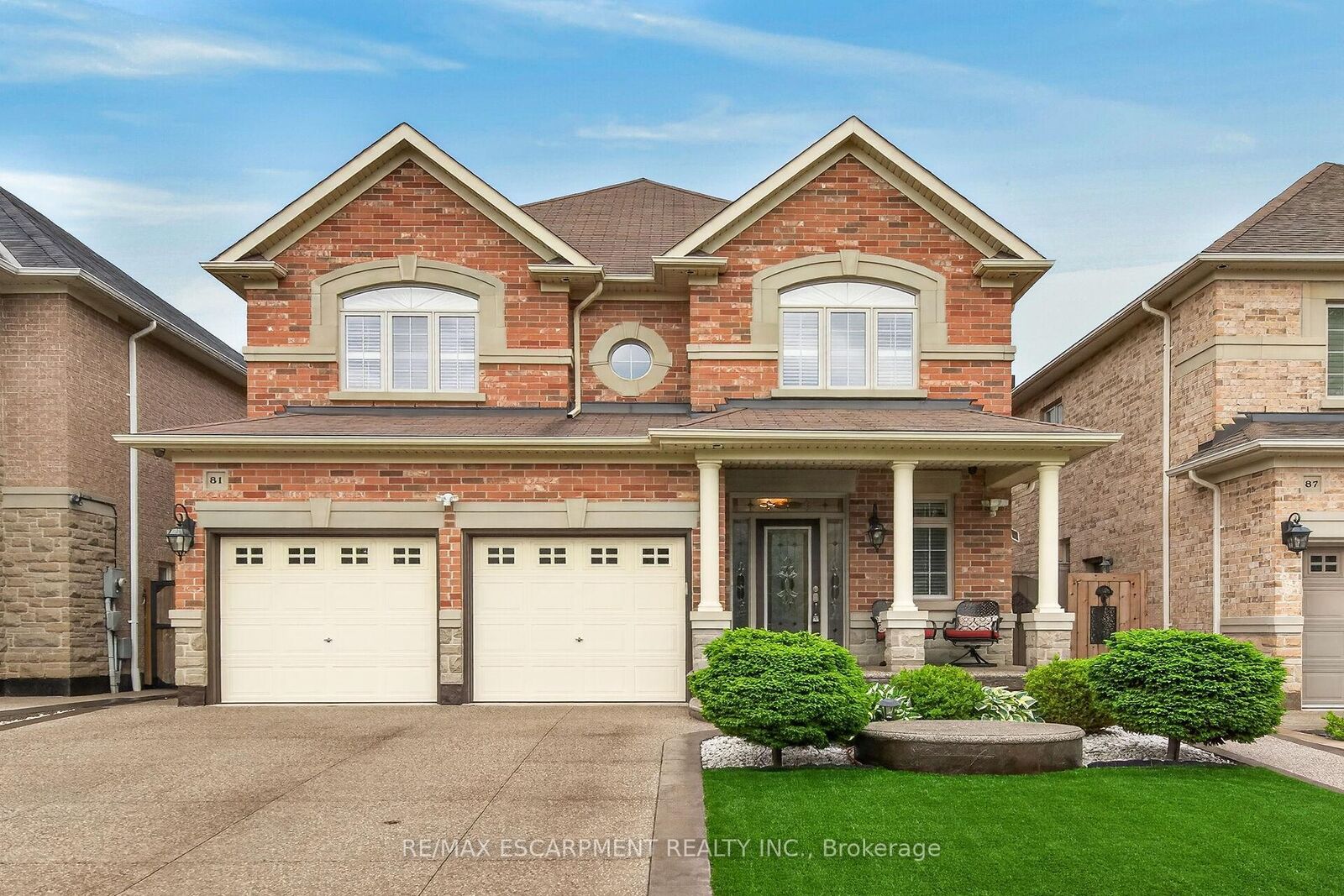 Property Photo:  81 Morning Mist Drive  ON L9B 0E6 
