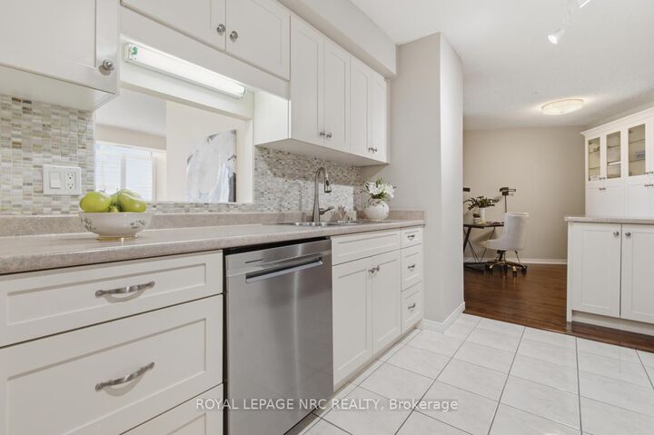Property Photo: 7 Gale Crescent N 1106 ON L2R 7M8