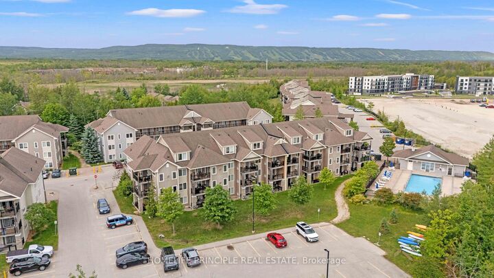 Property Photo:  3 Brandy Lane Drive 205  ON L9Y 0X4 